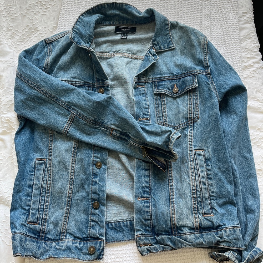 Forever 21 Denim Jacket size Large